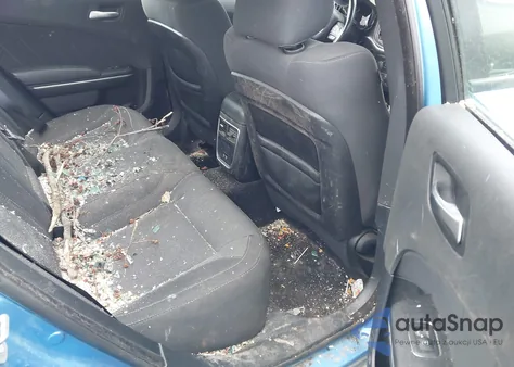 2019 Dodge Charger Sxt Rwd z USA, uszkodzony, nr VIN 2C3CDXBGXKH623889